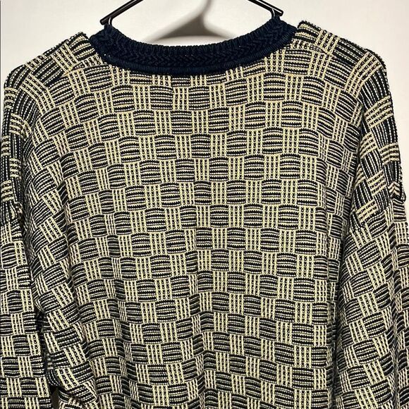Cream and Black Geometric Crewneck Sweater - Picture 6 of 7